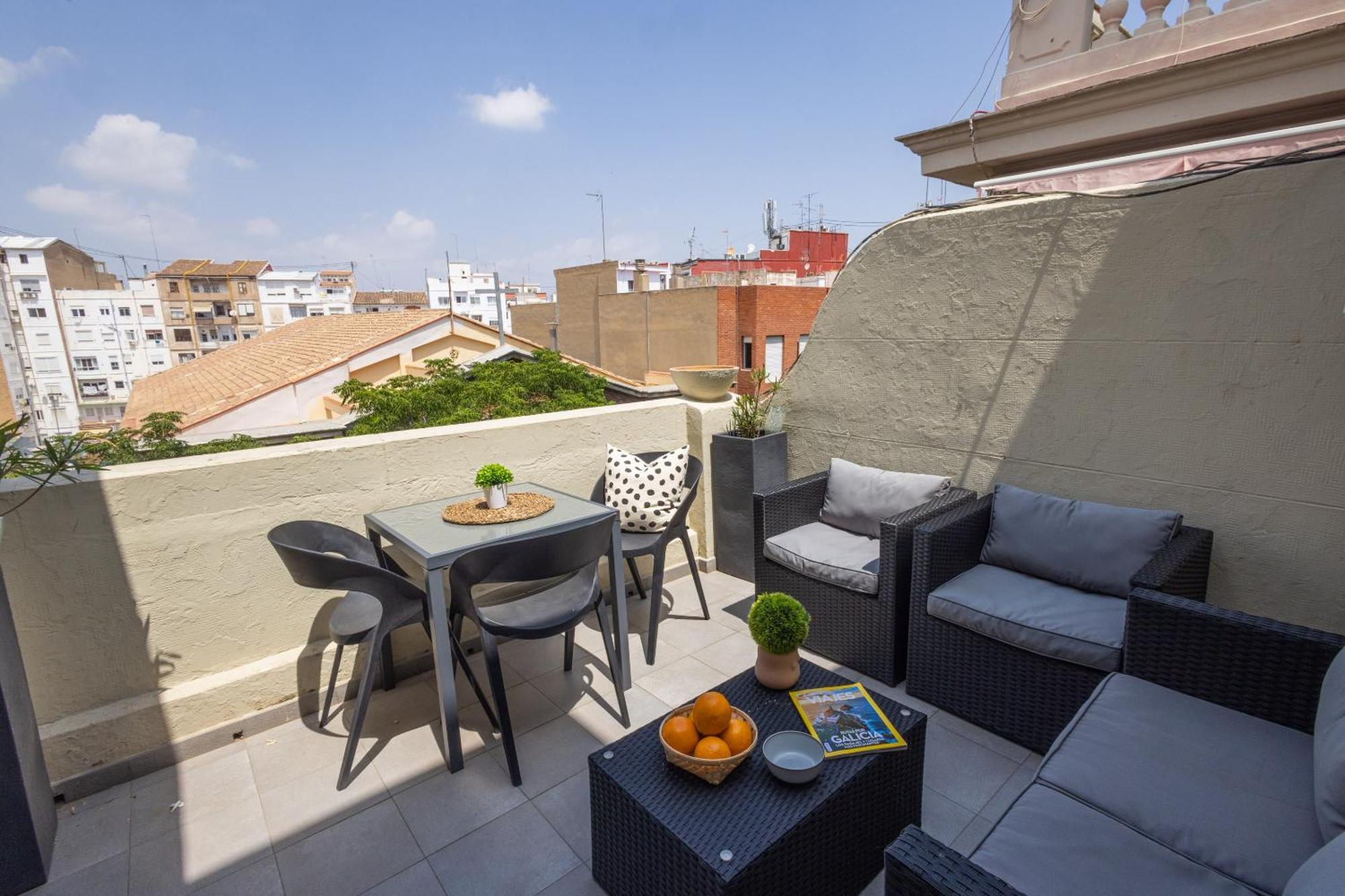 Florit Flats - Stylish 2 Bedroom Ac Wifi Terrace Attic In Valencia Center Exterior foto